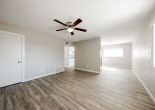 6039 W Townley Ave in Phoenix, AZ - Building Photo - Building Photo