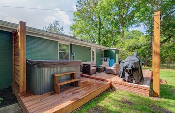 909 Francis Marion Dr in Wilmington, NC - Building Photo - Building Photo