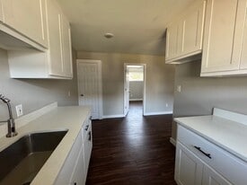 4706 Yellowstone Blvd, Unit 8 in Houston, TX - Building Photo