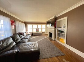 131 N 21st Ave E in Duluth, MN - Building Photo