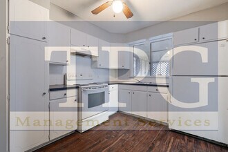 9226 Oakland Ave in Kansas City, MO - Building Photo - Building Photo