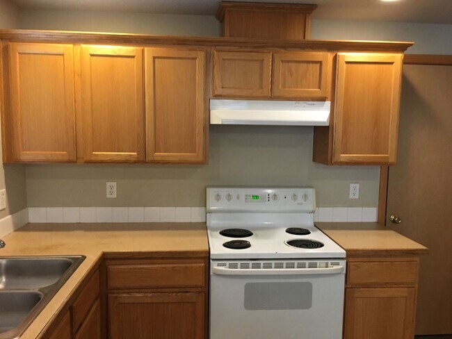 3816 SE 117th Pl in Portland, OR - Foto de edificio - Building Photo
