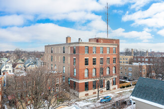 3312 W Belle Plaine Ave in Chicago, IL - Building Photo - Building Photo