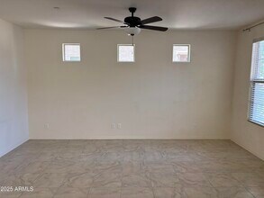 9213 W Meadow Dr in Peoria, AZ - Building Photo - Building Photo
