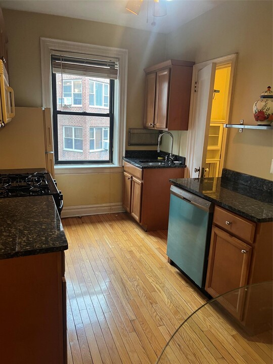 1 Franklin Ave in White Plains, NY - Building Photo
