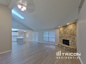 4708 N Prairieview Ct in Arlington, TX - Building Photo - Building Photo