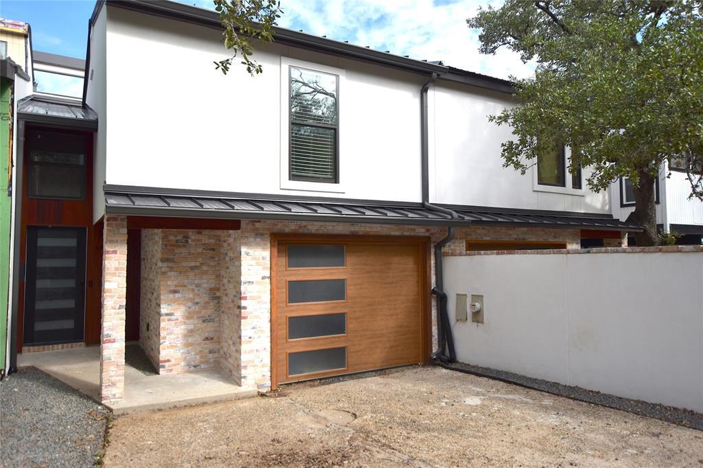 2202 Trailside Dr in Austin, TX - Building Photo