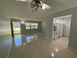 13475 SW 9th St in Pembroke Pines, FL - Building Photo - Building Photo