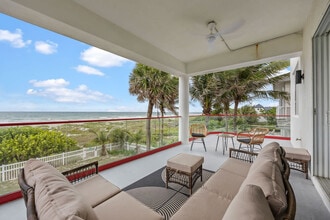 873 S Atlantic Ave in Cocoa Beach, FL - Building Photo - Building Photo