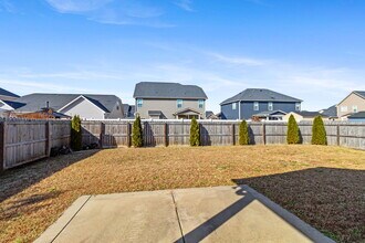 5214 Whirlaway Ln in Hope Mills, NC - Building Photo - Building Photo