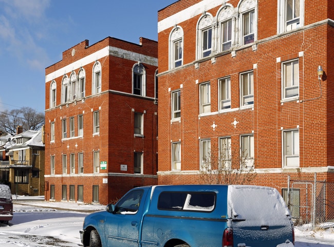 Elmtree Apartments in Detroit, MI - Building Photo - Building Photo