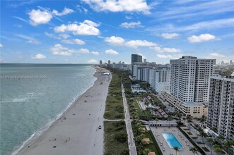 2555 Collins Ave, Unit # 2404 in Miami Beach, FL - Building Photo - Building Photo