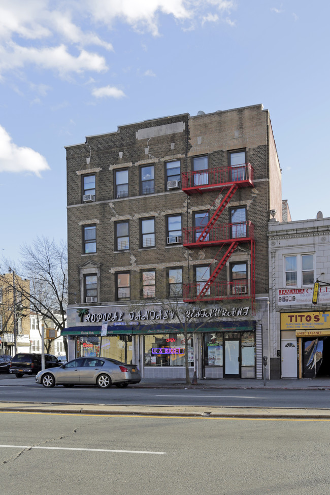 172-32 Jamaica Ave in Jamaica, NY - Building Photo - Building Photo