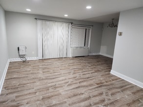 1005 Chillum Rd, Unit 416 in Hyattsville, MD - Building Photo - Building Photo