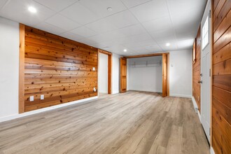 1000 Congress St, Unit 2 in Portland, ME - Foto de edificio - Building Photo