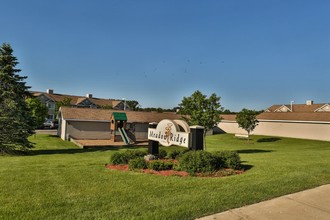 Meadow Ridge Apartments in Greenville, MI - Building Photo - Building Photo