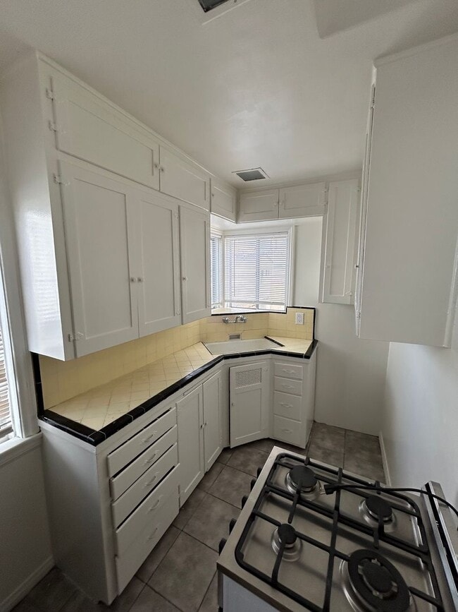 119 Santa Ana Ave in Long Beach, CA - Building Photo - Building Photo