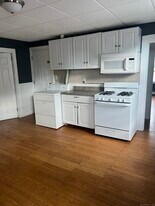 52 Spring St in Middletown, CT - Building Photo