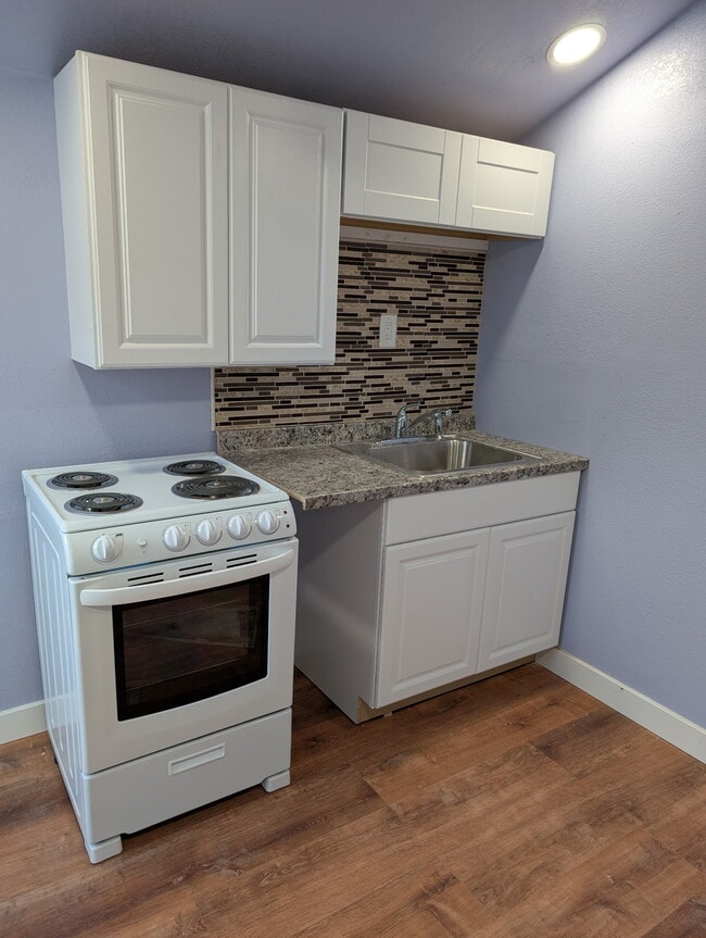 4181 NW 34th Way, Unit Cosy cottage in Fort Lauderdale, FL - Foto de edificio - Building Photo