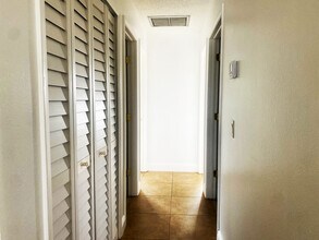 1104 SE 8th St in Cape Coral, FL - Building Photo - Building Photo