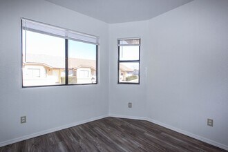 8448 E Lakeshore Dr in Prescott Valley, AZ - Building Photo - Building Photo