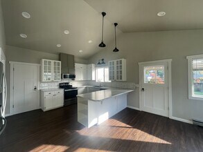 1110 132nd St Ct E in Tacoma, WA - Building Photo - Building Photo