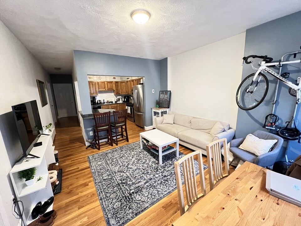 296 Columbus Ave, Unit 1C in Boston, MA - Building Photo
