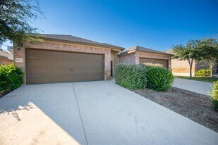 245 Joanne Lp in Buda, TX - Building Photo