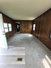 1100 Pines Rd in Etters, PA - Foto de edificio - Building Photo