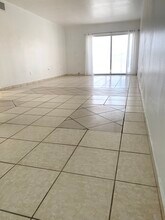 2225 NE 123rd St, Unit 114 in North Miami, FL - Foto de edificio - Building Photo