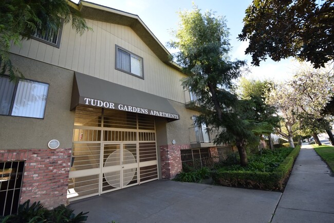 15128 Burbank Blvd, Unit 44-210