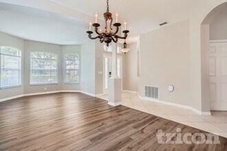 5555 Burlwood Dr in Orlando, FL - Foto de edificio - Building Photo