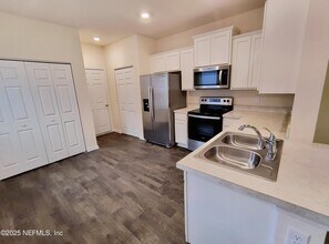 201 Scotch Pebble Dr in Jacksonville, FL - Building Photo - Building Photo