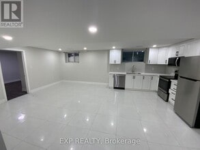 923 Guinness Cres in Ottawa, ON - Building Photo - Building Photo