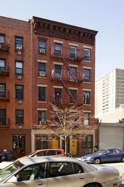 504 E 6th St in New York, NY - Building Photo