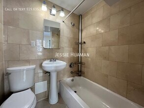 90 W 3rd St in New York, NY - Building Photo - Building Photo