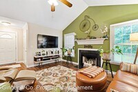 127 Crookham Ct photo'