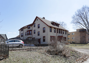 2011 Pillsbury Ave S in Minneapolis, MN - Foto de edificio - Building Photo