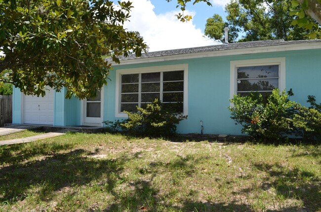 452 Edgehill Ave in Spring Hill, FL - Building Photo - Building Photo