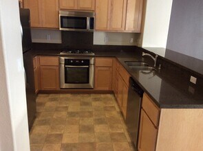 766 Cedarville Ln in San Jose, CA - Building Photo - Building Photo