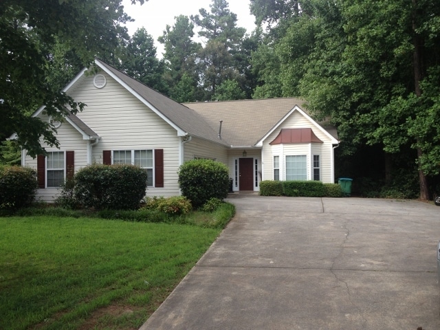 property at 974 Dogwood Rd SW