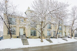 1635 38 Av SW in Calgary, AB - Building Photo