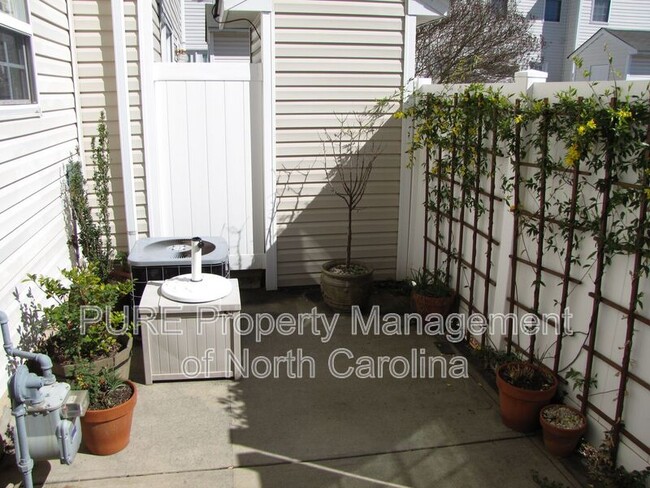 1232 Rocket Ln in Charlotte, NC - Building Photo - Building Photo