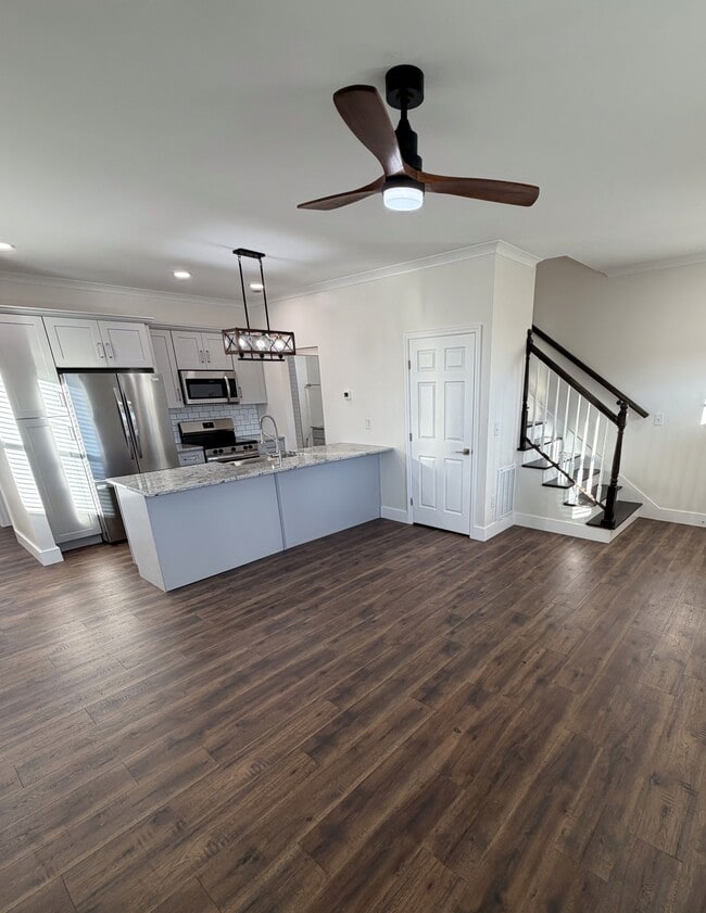 property at 1409 Woodbine Ave