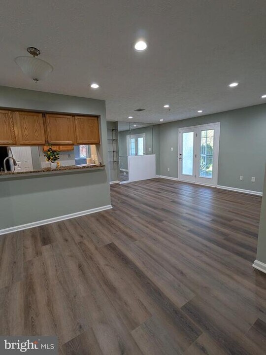 12221 Eagles Nest Ct in Germantown, MD - Building Photo