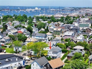 8 Morton Ave in Newport, RI - Building Photo - Building Photo