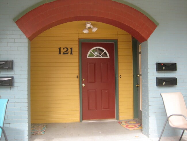 121 Lamar Ave, Unit #4 in Pueblo, CO - Foto de edificio - Building Photo
