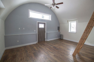 1505 W Worley St in Columbia, MO - Foto de edificio - Building Photo