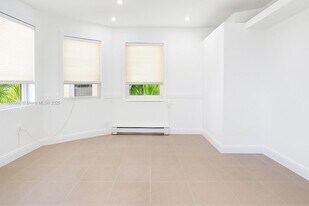 5807 SW 25th St in West Park, FL - Building Photo