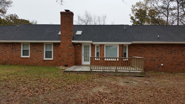 1200 Black Walnut Ct in Sumter, SC - Building Photo - Building Photo